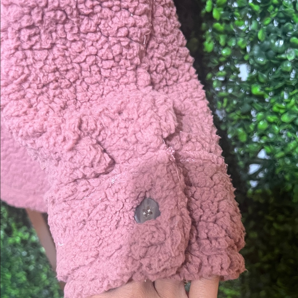 32 Degrees Heat Women's Pink Sherpa Jacket Sweater Button Down size Medium/Large - Picture 7 of 9
